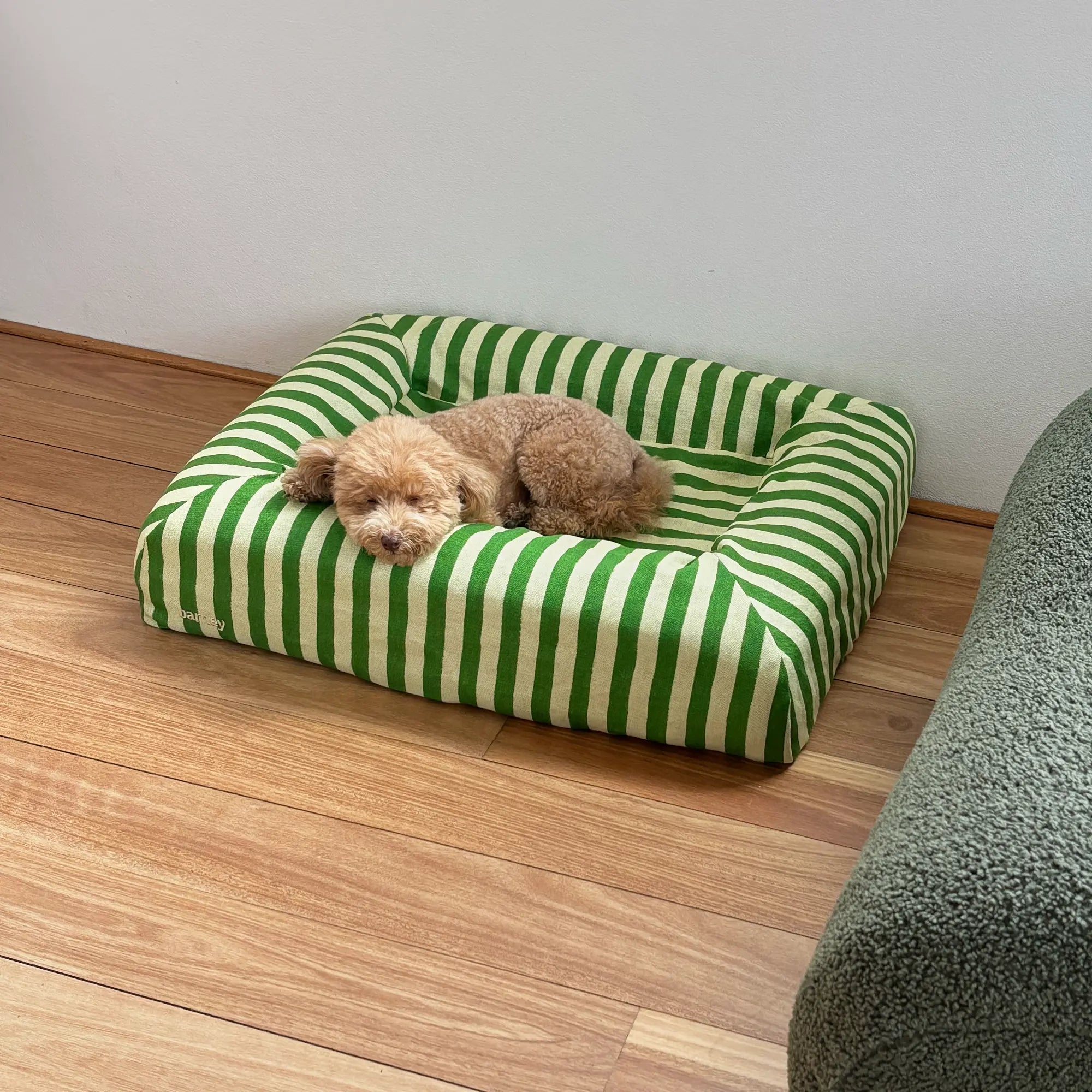 Small Barney Bed in Linen Cover in Lemongrass